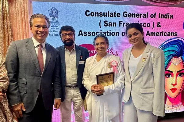 A trailblazing award is given to Bk Sister Kusum _02